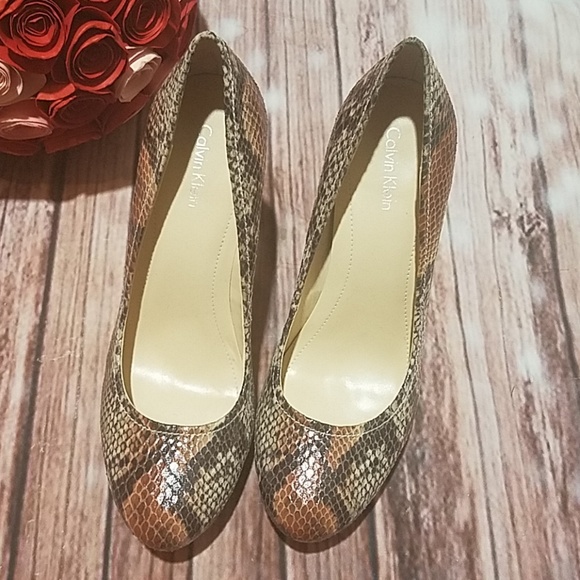 Calvin Klein Kendall Animal print platform heels - Picture 2 of 4